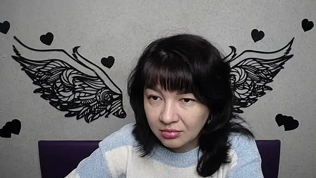Snapshot of SelenaFly chatting on October 2025 05:11:02 AM SelenaFly online show from October 2025 05:11:02 AM