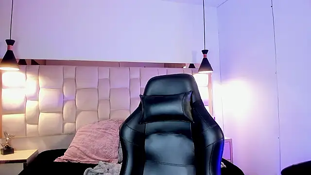 EmmaStonns online show from March 2026 01:11:01 PM