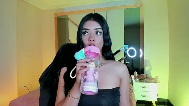 EmmaStonns online show from November 2025 03:37:01 PM