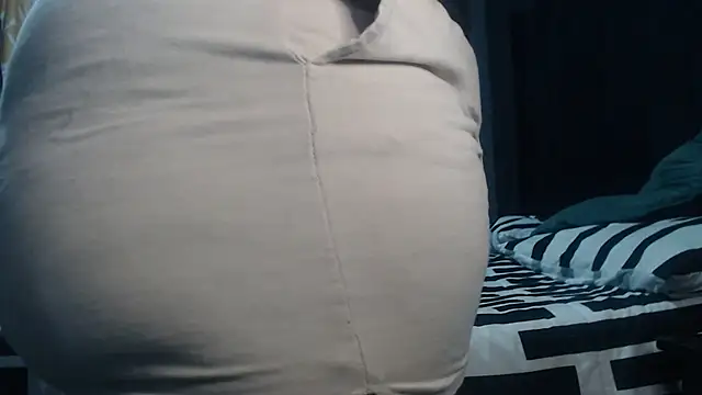 Snapshot of SEXYHUGEASS21 chatting on July 2026 04:26:02 PM SEXYHUGEASS21 online show from July 2026 04:26:02 PM