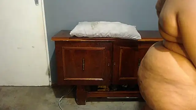 SEXYHUGEASS21 online show from December 2025 04:53:01 PM