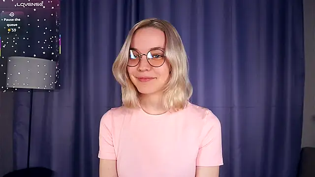 Snapshot of EdaKirkIin chatting on November 2025 05:34:02 AM EdaKirkIin online show from November 2025 05:34:02 AM