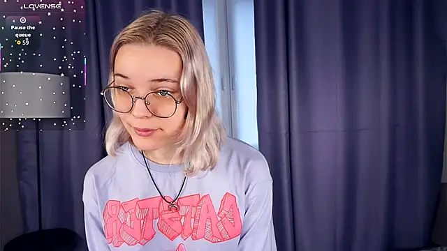 Snapshot of EdaKirkIin chatting on October 2025 05:28:01 AM EdaKirkIin online show from October 2025 05:28:01 AM