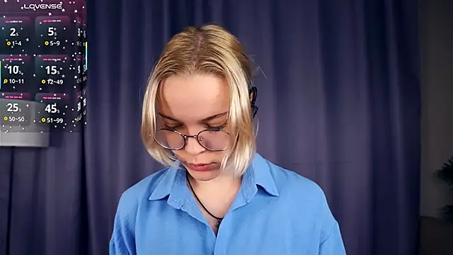 Snapshot of EdaKirkIin chatting on October 2025 05:19:02 AM EdaKirkIin online show from October 2025 05:19:02 AM