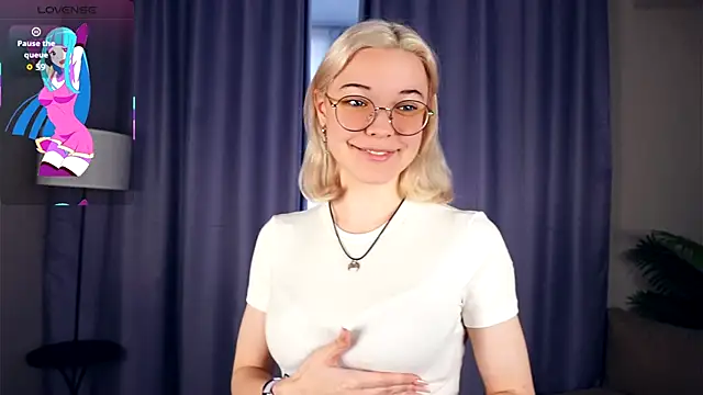 Snapshot of EdaKirkIin chatting on November 2025 05:44:02 AM EdaKirkIin online show from November 2025 05:44:02 AM