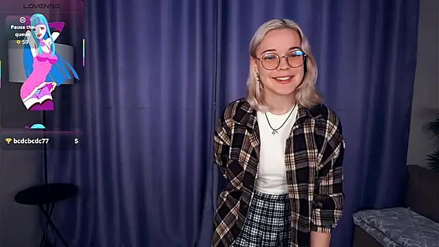 Snapshot of EdaKirkIin chatting on November 2025 06:34:01 AM EdaKirkIin online show from November 2025 06:34:01 AM