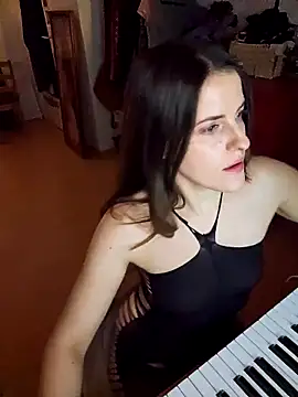 Snapshot of BelleFelicitas chatting on October 2025 06:09:02 PM BelleFelicitas online show from October 2025 06:09:02 PM