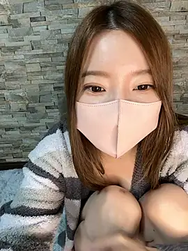 yuuhichan online show from December 2025 01:28:02 AM