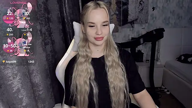 KiraKrox online show from November 2025 09:18:02 PM