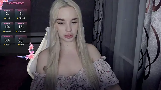 KiraKrox online show from February 2026 08:49:02 PM