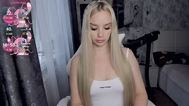 KiraKrox online show from December 2025 08:46:02 AM