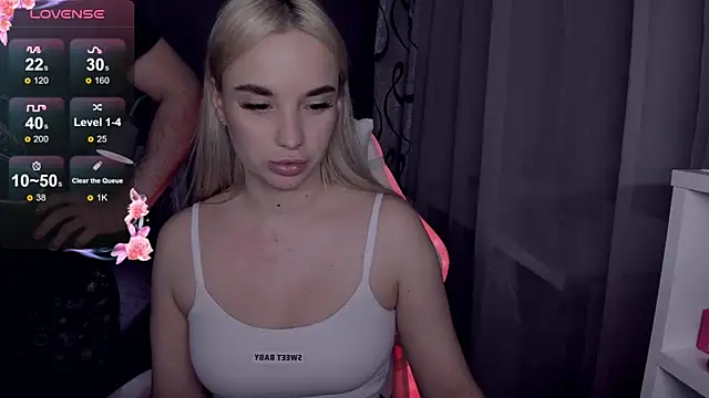 KiraKrox online show from February 2026 08:08:02 PM