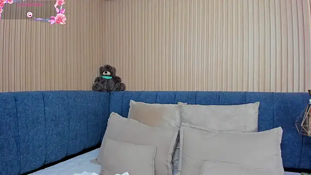 angel ponce online show from December 2025 07:07:02 PM