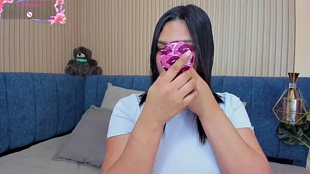 angel ponce online show from December 2025 07:14:02 PM