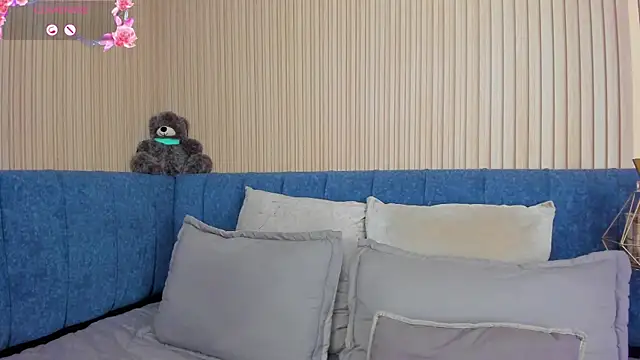 angel ponce online show from December 2025 07:30:01 PM