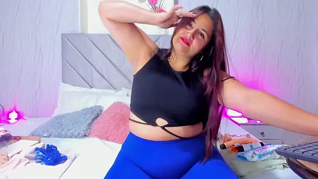 Snapshot of Victoria_Guzman chatting on November 2025 04:11:02 PM Victoria Guzman online show from November 2025 04:11:02 PM