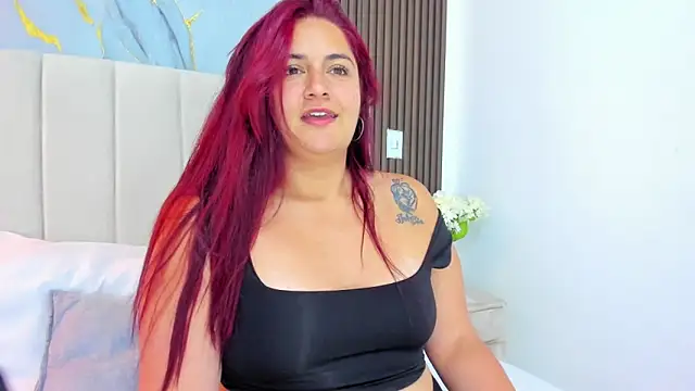 Snapshot of Victoria_Guzman chatting on April 2026 06:04:02 PM Victoria Guzman online show from April 2026 06:04:02 PM