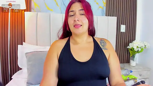 Snapshot of Victoria_Guzman chatting on April 2026 04:25:01 PM Victoria Guzman online show from April 2026 04:25:01 PM