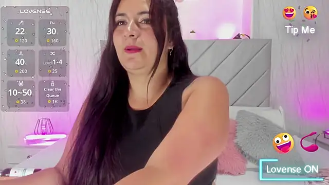 Snapshot of Victoria_Guzman chatting on December 2025 04:22:01 PM Victoria Guzman online show from December 2025 04:22:01 PM