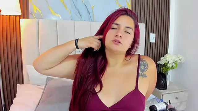 Snapshot of Victoria_Guzman chatting on May 2026 05:11:01 PM Victoria Guzman online show from May 2026 05:11:01 PM