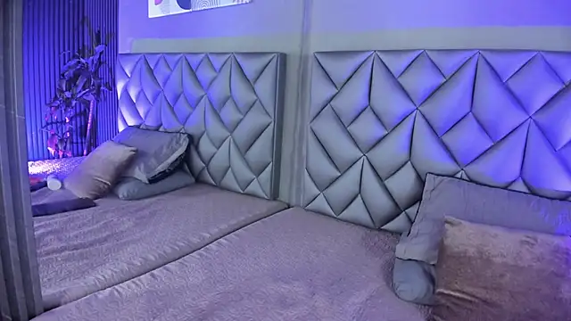 Snapshot of Kitty_Dollyy chatting on November 2025 08:36:02 PM Kitty Dollyy online show from November 2025 08:36:02 PM