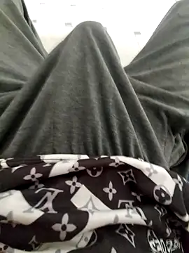 RaoufDz17cm online show from September 2025 09:59:02 AM