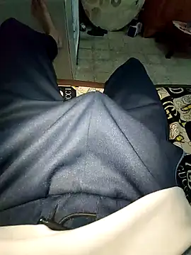 RaoufDz17cm online show from October 2025 12:11:01 AM