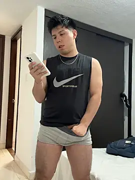 Axel es online show from February 2026 08:18:01 PM