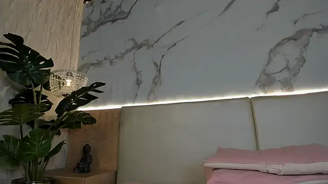 Celeste-Evanns online show from November 2025 08:13:02 PM