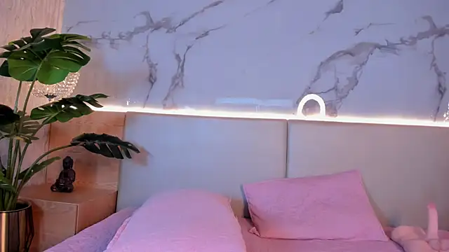 Celeste-Evanns online show from October 2025 08:10:01 PM