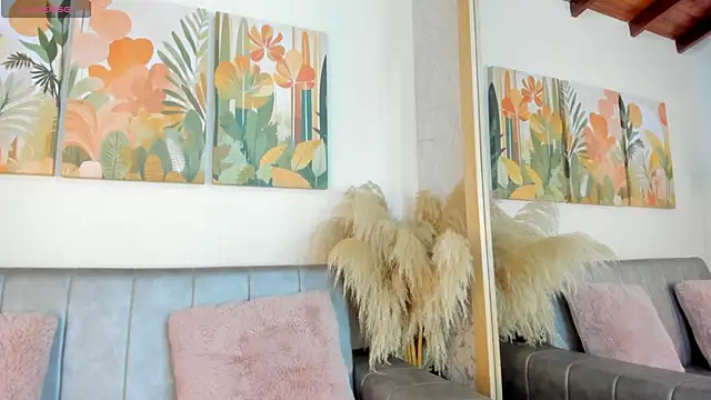 Celeste-Evanns online show from November 2025 04:29:01 PM