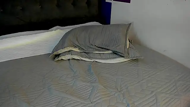 tiiny emilly online show from October 2025 09:35:01 PM