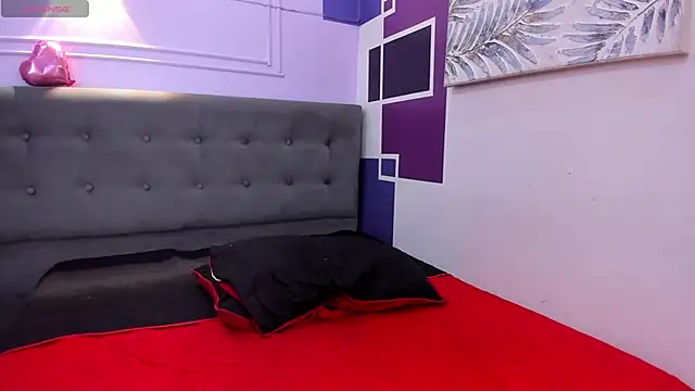 tiiny emilly online show from October 2025 09:48:02 PM