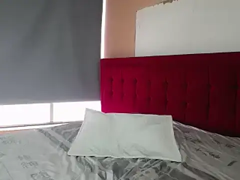 tiiny emilly online show from February 2026 03:57:01 PM