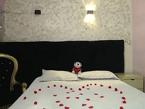 tiiny emilly online show from February 2026 06:52:01 PM