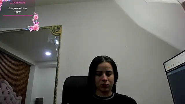 Snapshot of ChannelWhite_ chatting on March 2026 10:06:02 PM ChannelWhite online show from March 2026 10:06:02 PM