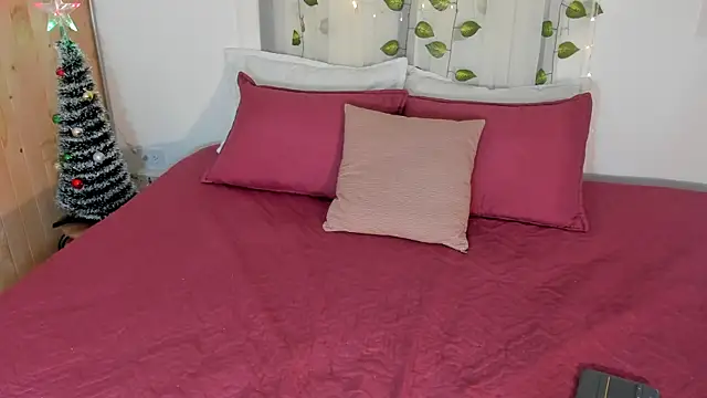 Snapshot of CloehSmiith chatting on December 2025 11:02:02 AM CloehSmiith online show from December 2025 11:02:02 AM