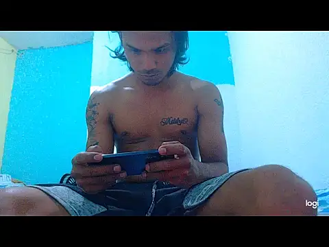 Snapshot of davidcutterr chatting on May 2026 12:37:01 AM davidcutterr online show from May 2026 12:37:01 AM