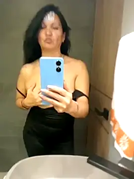 Ternura Prohibida online show from November 2025 03:02:02 AM