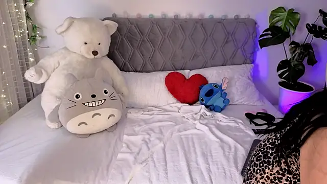 Ternura Prohibida online show from November 2025 04:05:01 AM