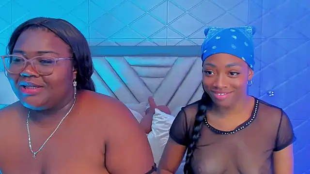 Snapshot of ElisabettaMonroy chatting on November 2025 09:59:01 PM ElisabettaMonroy online show from November 2025 09:59:01 PM