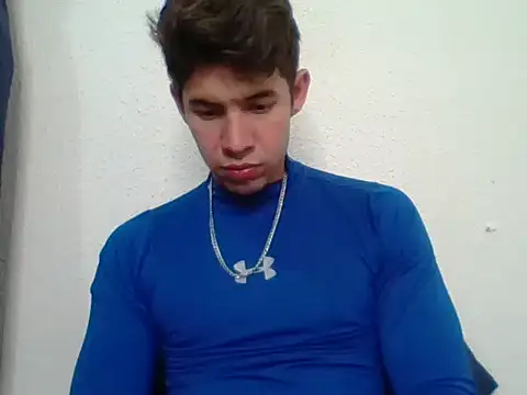 Snapshot of Maxtaylor18 chatting on October 2025 04:21:02 AM Maxtaylor18 online show from October 2025 04:21:02 AM