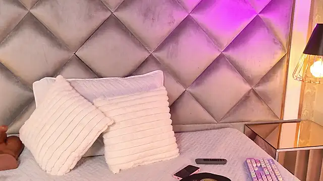 gemma sm online show from October 2025 03:08:02 AM
