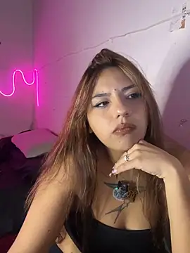 Snapshot of SoftLady_S33 chatting on May 2026 12:52:02 AM SoftLady S33 online show from May 2026 12:52:02 AM