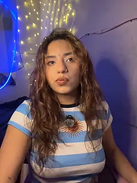 SoftLady S33 online show from June 2026 01:47:02 AM