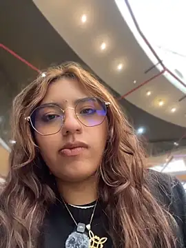 Snapshot of SoftLady_S33 chatting on May 2026 02:34:02 PM SoftLady S33 online show from May 2026 02:34:02 PM