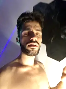 young swisscouple online show from October 2025 06:31:01 PM