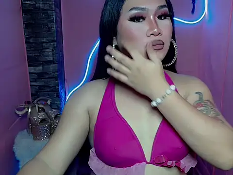 pretty lassy online show from November 2025 04:21:01 PM