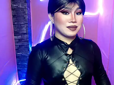 pretty lassy online show from November 2025 11:14:02 AM