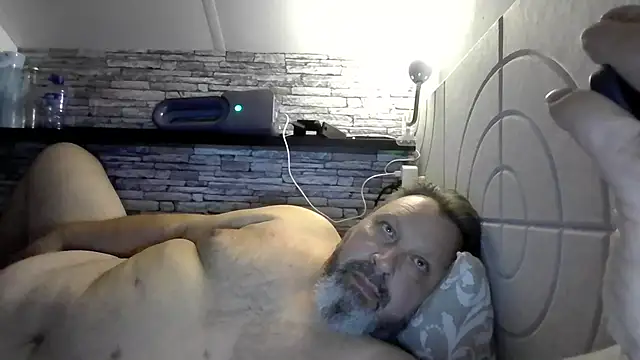 BigMan738xh online show from May 2026 09:04:01 PM